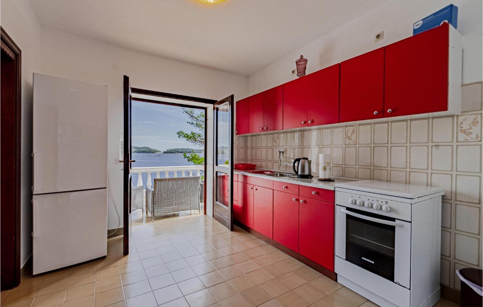 Beautiful Home In Prizba With Kitchen Eksteriør billede