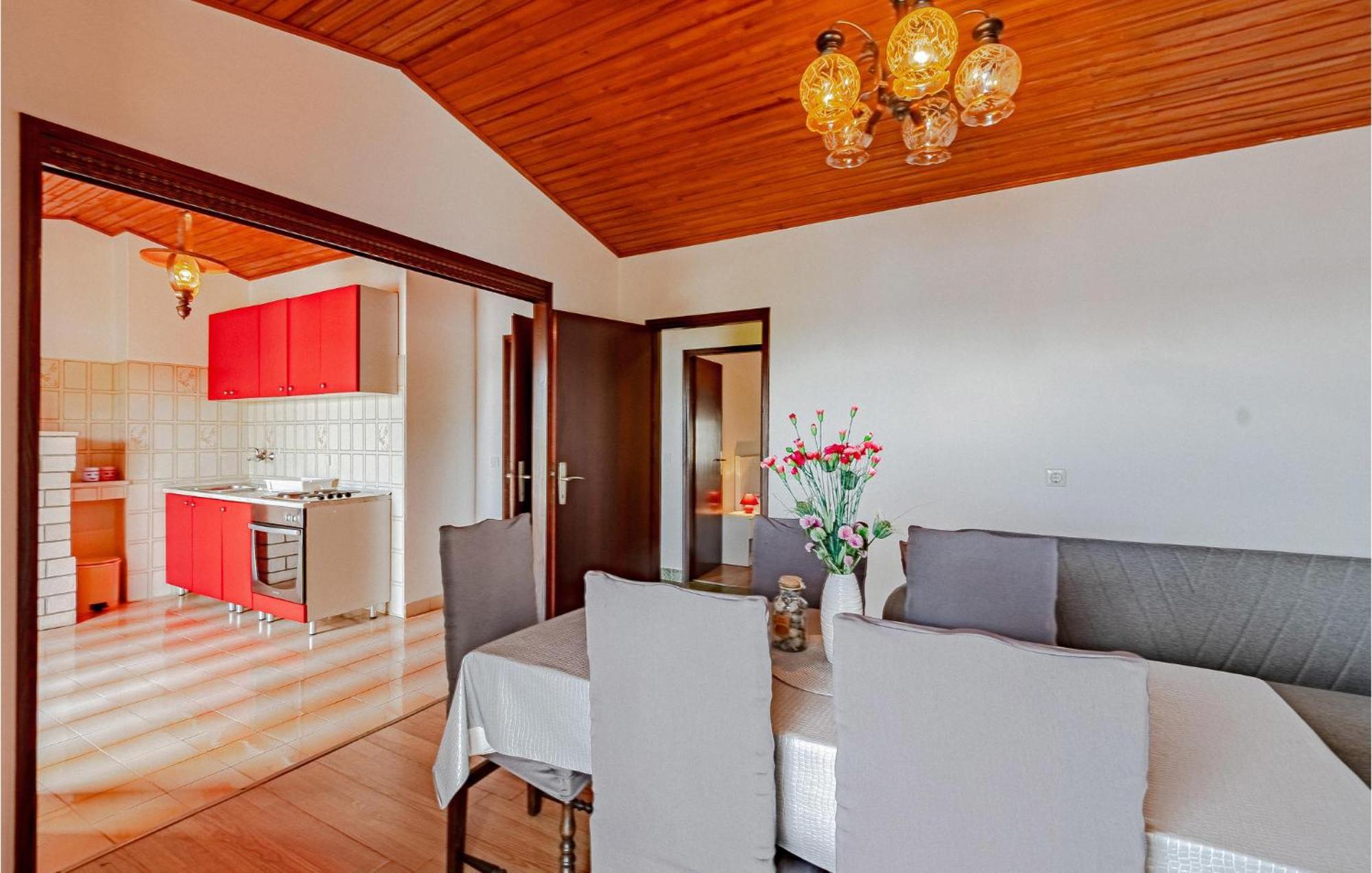 Beautiful Home In Prizba With Kitchen Eksteriør billede