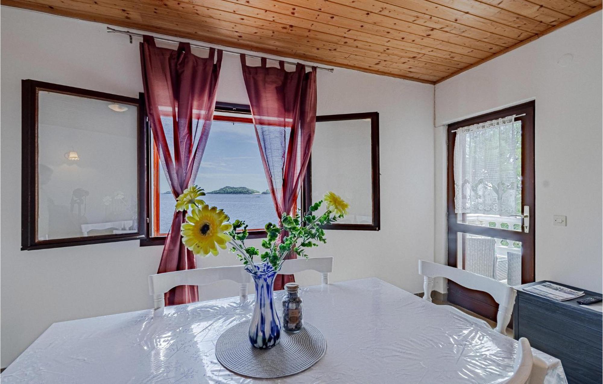 Beautiful Home In Prizba With Kitchen Eksteriør billede