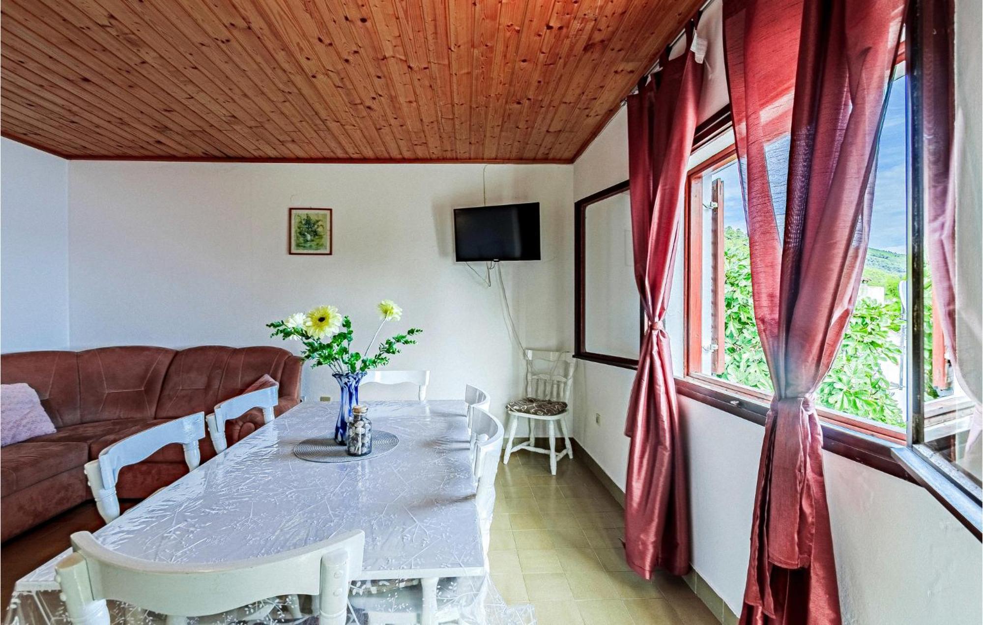 Beautiful Home In Prizba With Kitchen Eksteriør billede
